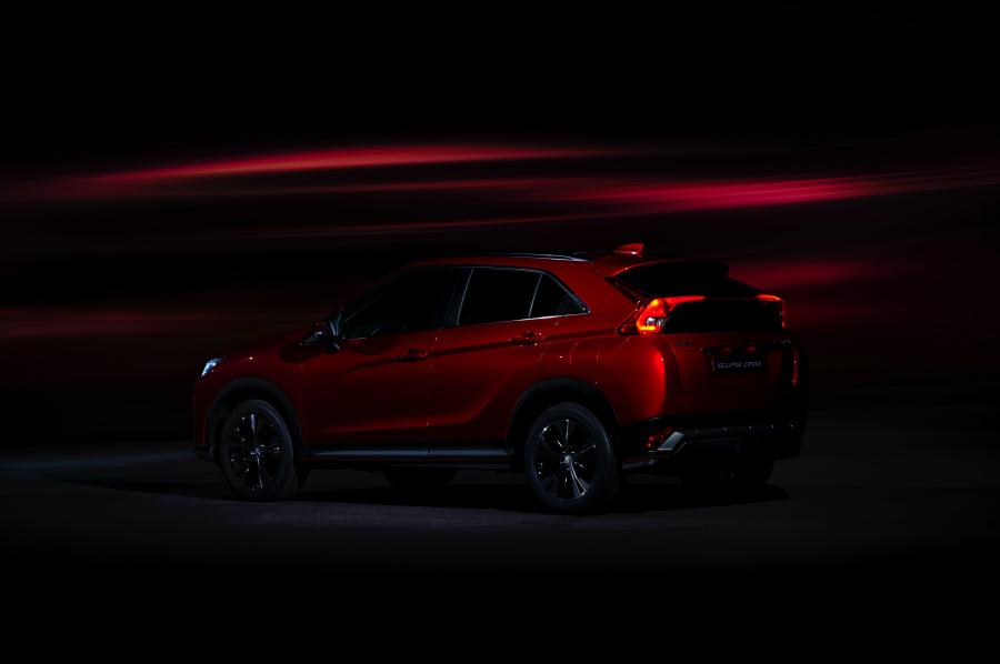  Mitsubishi Eclipse Cross 2017 года  (WW) (фото 3 из 73)